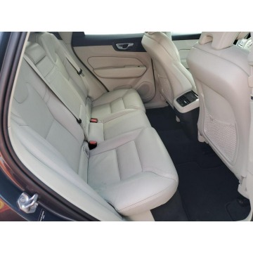 Volvo   SUV 2021,  2.0 hybryda, automat - Na sprzedaż za 146 925 zł - Katowice - zdjęcie 9