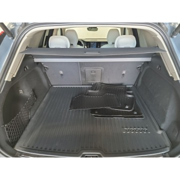 Volvo   SUV 2022,  2.0 hybryda, automat - Na sprzedaż za 218 700 zł - Katowice - zdjęcie 11