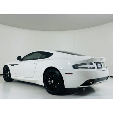 Aston Martin DB9  Sedan/Limuzyna 2015,  5.9 benzyna, automat - Na sprzedaż za 516 600 zł - Katowice - zdjęcie 5