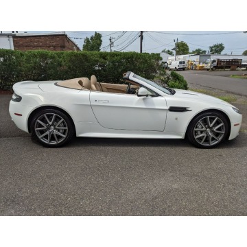 Aston Martin V8  Sedan/Limuzyna 2012,  4.7 benzyna, automat - Na sprzedaż za 504 300 zł - Katowice - zdjęcie 7