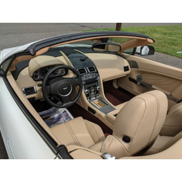 Aston Martin V8  Sedan/Limuzyna 2012,  4.7 benzyna, automat - Na sprzedaż za 504 300 zł - Katowice - zdjęcie 8