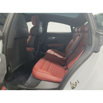Audi e-tron  SUV 2022 elektryczny, automat - Na sprzedaż za 328 410 zł - Katowice - zdjęcie 6