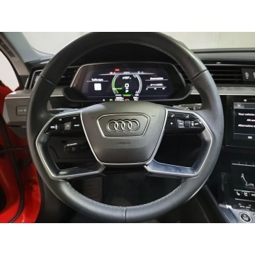 Audi e-tron  SUV 2022 elektryczny, automat - Na sprzedaż za 319 800 zł - Katowice - zdjęcie 10