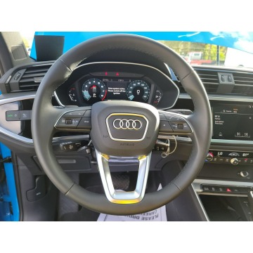 Audi Q3  SUV 2022,  2.0 benzyna, automat - Na sprzedaż za 147 600 zł - Katowice - zdjęcie 8