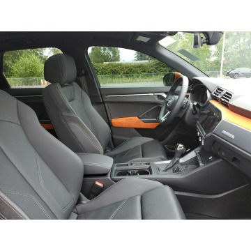 Audi Q3  SUV 2019,  2.0 benzyna, automat - Na sprzedaż za 145 140 zł - Katowice - zdjęcie 7