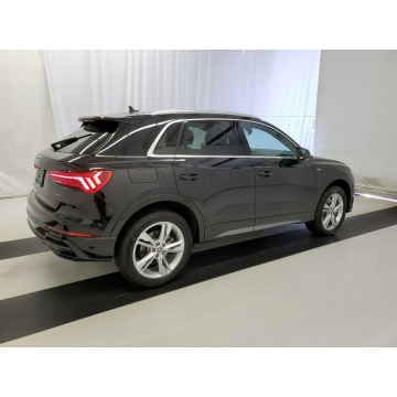 Audi Q3  SUV 2019,  2.0 benzyna, automat - Na sprzedaż za 120 540 zł - Katowice - zdjęcie 4