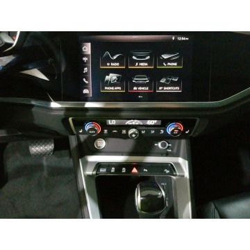 Audi Q3  SUV 2020,  2.0 benzyna, automat - Na sprzedaż za 182 040 zł - Katowice - zdjęcie 8