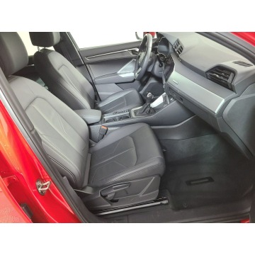 Audi Q3  SUV 2020,  2.0 benzyna, automat - Na sprzedaż za 127 920 zł - Katowice - zdjęcie 9