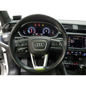 Audi Q3  SUV 2020,  2.0 benzyna, automat - Na sprzedaż za 108 240 zł - Katowice - zdjęcie 6