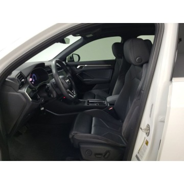 Audi Q3  SUV 2020,  2.0 benzyna, automat - Na sprzedaż za 108 240 zł - Katowice - zdjęcie 5