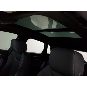 Audi Q3  SUV 2020,  2.0 benzyna, automat - Na sprzedaż za 108 240 zł - Katowice - zdjęcie 9