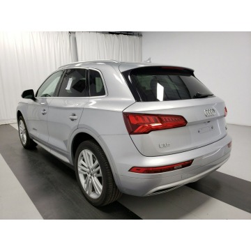 Audi Q5  SUV 2018,  2.0 benzyna, automat - Na sprzedaż za 148 830 zł - Katowice - zdjęcie 4
