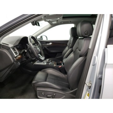 Audi Q5  SUV 2018,  2.0 benzyna, automat - Na sprzedaż za 148 830 zł - Katowice - zdjęcie 7