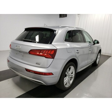 Audi Q5  SUV 2018,  2.0 benzyna, automat - Na sprzedaż za 148 830 zł - Katowice - zdjęcie 6