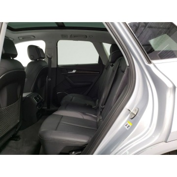 Audi Q5  SUV 2018,  2.0 benzyna, automat - Na sprzedaż za 148 830 zł - Katowice - zdjęcie 8