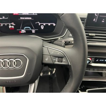 Audi Q5  SUV 2022,  2.0 benzyna, automat - Na sprzedaż za 172 200 zł - Katowice - zdjęcie 4