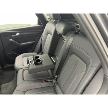 Audi Q5  SUV 2022,  2.0 benzyna, automat - Na sprzedaż za 172 200 zł - Katowice - zdjęcie 6