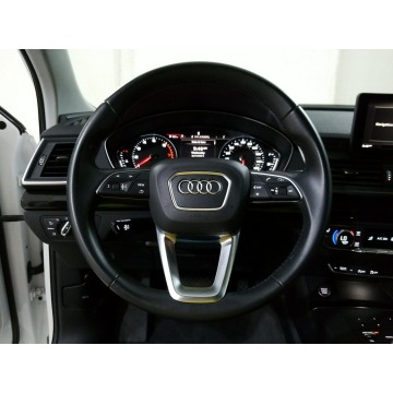 Audi Q5  SUV 2020,  2.0 benzyna, automat - Na sprzedaż za 170 970 zł - Katowice - zdjęcie 10