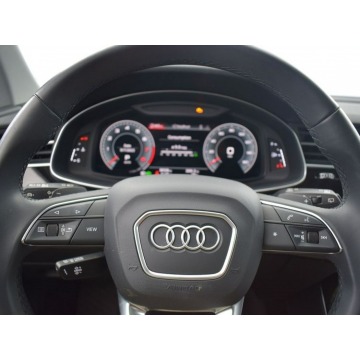 Audi Q7  SUV 2022,  2.0 benzyna, automat - Na sprzedaż za 252 150 zł - Katowice - zdjęcie 9