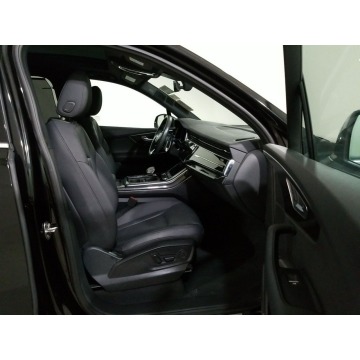 Audi Q7  SUV 2020,  3.0 benzyna, automat - Na sprzedaż za 130 011 zł - Katowice - zdjęcie 7