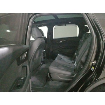 Audi Q7  SUV 2020,  3.0 benzyna, automat - Na sprzedaż za 130 011 zł - Katowice - zdjęcie 8