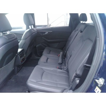 Audi Q7  SUV 2021,  3.0 benzyna, automat - Na sprzedaż za 221 400 zł - Katowice - zdjęcie 6