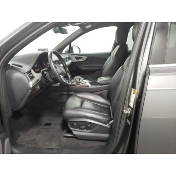 Audi Q7  SUV 2018,  2.0 benzyna, automat - Na sprzedaż za 110 700 zł - Katowice - zdjęcie 5