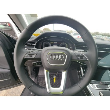 Audi Q7  SUV 2023,  3.0 benzyna, automat - Na sprzedaż za 302 580 zł - Katowice - zdjęcie 8