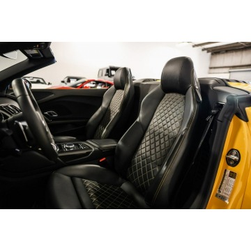 Audi R8  Kabriolet 2018,  5.2 benzyna - Na sprzedaż za 589 170 zł - Katowice - zdjęcie 11