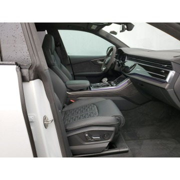 Audi RS Q8  SUV 2020,  4.0 benzyna, automat - Na sprzedaż za 221 400 zł - Katowice - zdjęcie 6