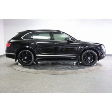 Bentley Bentayga  Sedan/Limuzyna 2019,  4.0 diesel, automat - Na sprzedaż za 720 780 zł - Katowice - zdjęcie 4