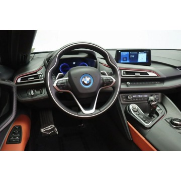 BMW i8  Kabriolet 2019,  1.5 hybryda, automat - Na sprzedaż za 461 250 zł - Katowice - zdjęcie 6