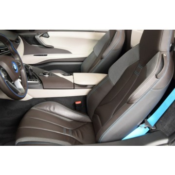 BMW i8  Kabriolet 2018,  1.5 benzyna, automat - Na sprzedaż za 392 370 zł - Katowice - zdjęcie 7