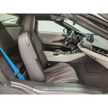 BMW i8  Kabriolet 2019,  1.5 hybryda, automat - Na sprzedaż za 403 932 zł - Katowice - zdjęcie 9