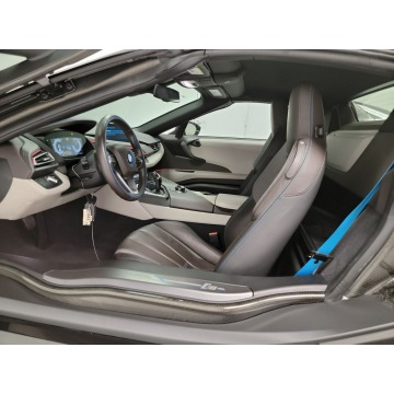 BMW i8  Kabriolet 2019,  1.5 hybryda, automat - Na sprzedaż za 403 932 zł - Katowice - zdjęcie 10