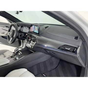 BMW M5  Sedan/Limuzyna 2019,  4.4 benzyna, automat - Na sprzedaż za 368 988 zł - Katowice - zdjęcie 11