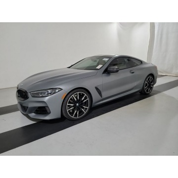 BMW M8 - M850i xDrive 4.4L V8 523KM