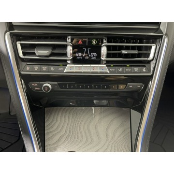 BMW M8  Coupe/Sportowy 2020,  4.4 benzyna, automat - Na sprzedaż za 367 770 zł - Katowice - zdjęcie 11