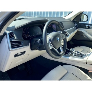 BMW X7  SUV 2020,  3.0 benzyna, automat - Na sprzedaż za 328 410 zł - Katowice - zdjęcie 7