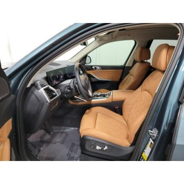 BMW X7  SUV 2023,  3.0 benzyna, automat - Na sprzedaż za 430 500 zł - Katowice - zdjęcie 4