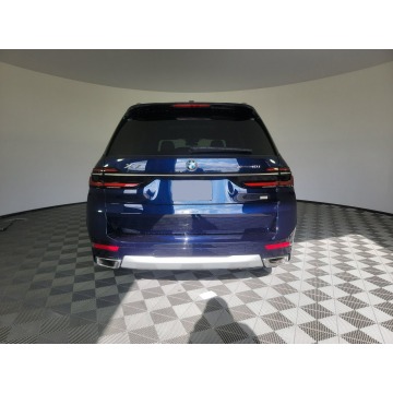 BMW X7  SUV 2023,  3.0 benzyna, automat - Na sprzedaż za 421 890 zł - Katowice - zdjęcie 5