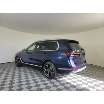 BMW X7  SUV 2023,  3.0 benzyna, automat - Na sprzedaż za 421 890 zł - Katowice - zdjęcie 6