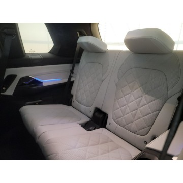 BMW X7  SUV 2023,  3.0 benzyna, automat - Na sprzedaż za 421 890 zł - Katowice - zdjęcie 12