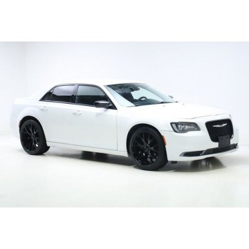 Chrysler 300C  Sedan/Limuzyna 2019,  3.6 benzyna, automat - Na sprzedaż za 111 684 zł - Katowice - zdjęcie 4