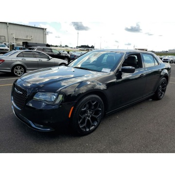 Chrysler 300C  Sedan/Limuzyna 2019,  3.6 benzyna, automat - Na sprzedaż za 114 144 zł - Katowice - zdjęcie 3