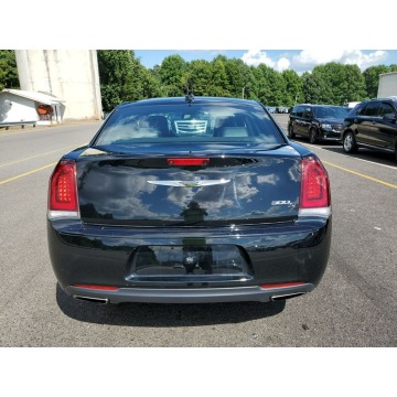 Chrysler 300C  Sedan/Limuzyna 2019,  3.6 benzyna, automat - Na sprzedaż za 114 144 zł - Katowice - zdjęcie 4