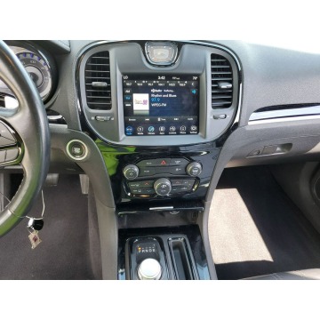 Chrysler 300C  Sedan/Limuzyna 2019,  3.6 benzyna, automat - Na sprzedaż za 114 144 zł - Katowice - zdjęcie 6