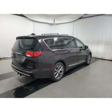 Chrysler Pacifica  Minivan/Van 2017,  3.6 benzyna, automat - Na sprzedaż za 95 202 zł - Katowice - zdjęcie 3