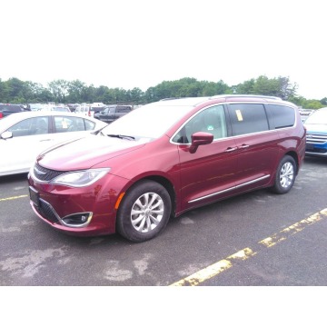 Chrysler Pacifica  Minivan/Van 2018,  3.6 benzyna, automat - Na sprzedaż za 98 154 zł - Katowice - zdjęcie 3