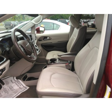 Chrysler Pacifica  Minivan/Van 2018,  3.6 benzyna, automat - Na sprzedaż za 98 154 zł - Katowice - zdjęcie 6